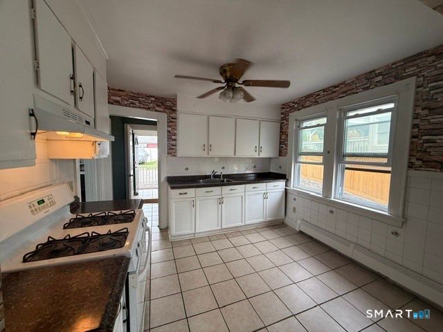 1031 Lindley Street, Bridgeport, CT 06606