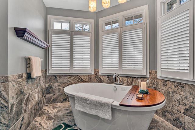41 Windy Hill CIR, Union Hall, VA 24176