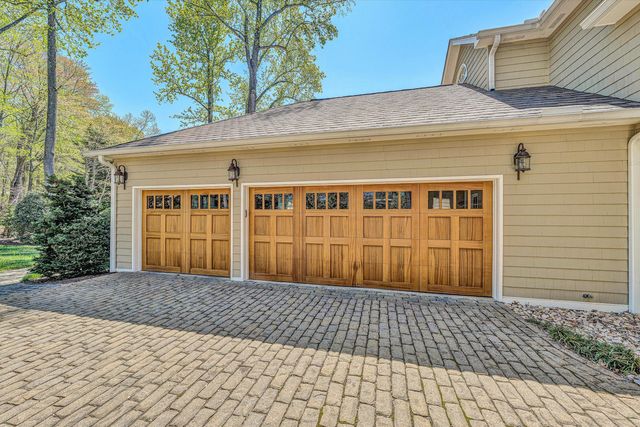 41 Windy Hill CIR, Union Hall, VA 24176