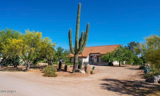 6121 E MILTON Drive, Cave Creek, AZ 85331