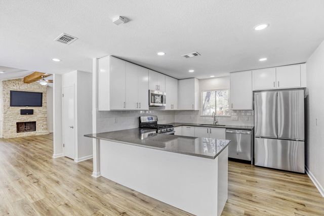 8126 Ceberry DR, Austin, TX 78759