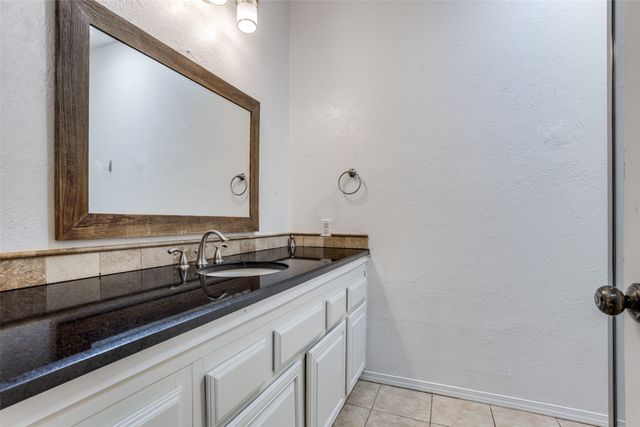 3100 Devonshire Drive 112, Plano, TX 75075