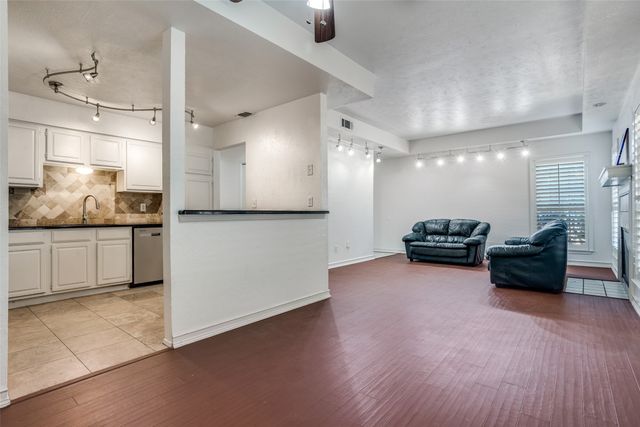 3100 Devonshire Drive 112, Plano, TX 75075