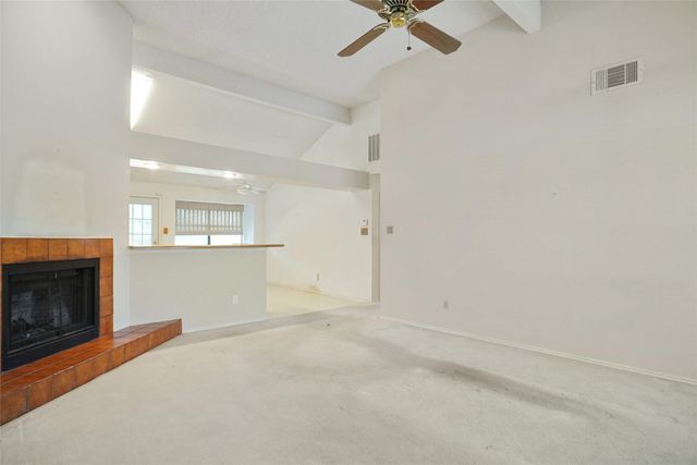 1049 Stableway Lane, Bedford, TX 76022