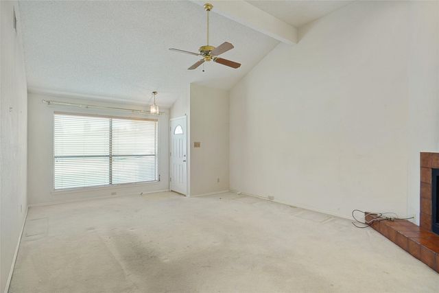1049 Stableway Lane, Bedford, TX 76022