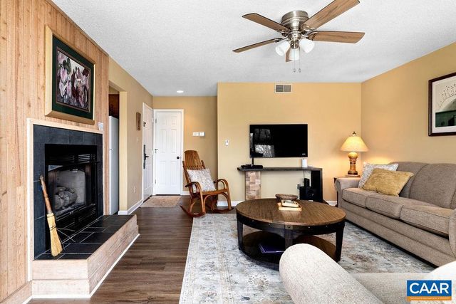 2049 STONE RIDGE CONDOS, Wintergreen Resort, VA 22958