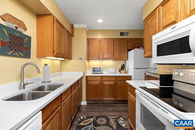 2049 STONE RIDGE CONDOS, Wintergreen Resort, VA 22958