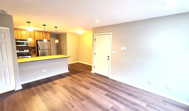 164 Dunteman Drive 101, Glendale Heights, IL 60139