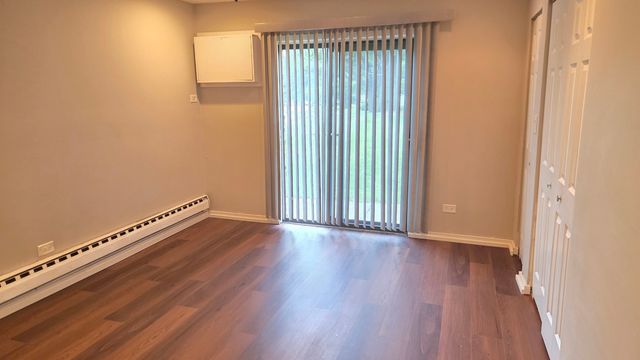164 Dunteman Drive 101, Glendale Heights, IL 60139