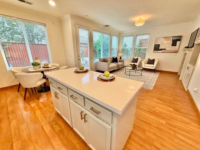 2712 Chocolate St, Pleasanton, CA 94588