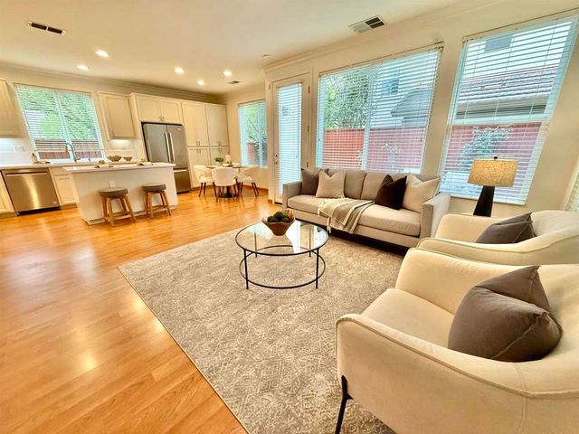 2712 Chocolate St, Pleasanton, CA 94588