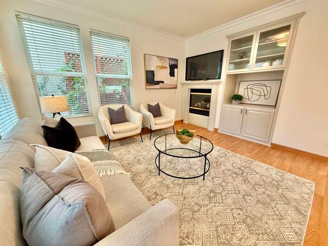 2712 Chocolate St, Pleasanton, CA 94588