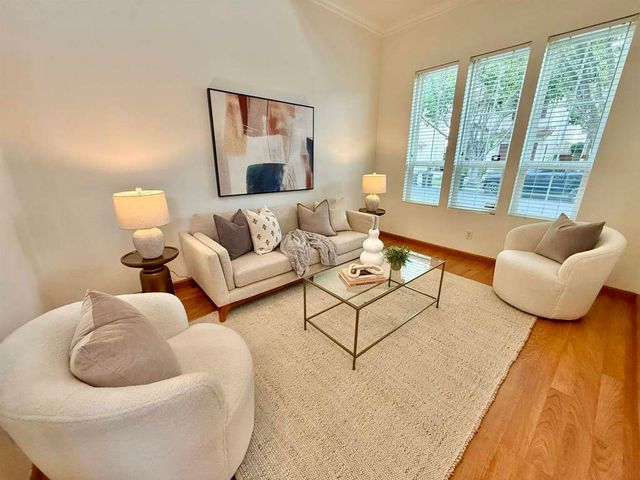 2712 Chocolate St, Pleasanton, CA 94588