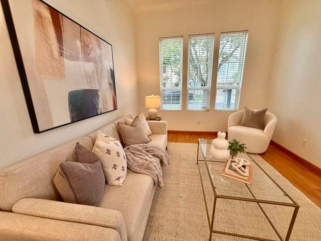 2712 Chocolate St, Pleasanton, CA 94588