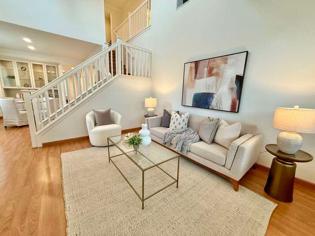 2712 Chocolate St, Pleasanton, CA 94588