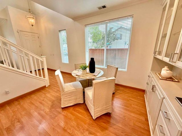 2712 Chocolate St, Pleasanton, CA 94588