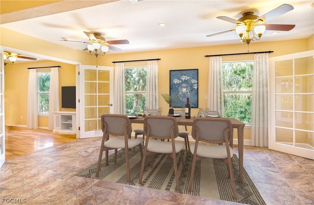 1813 Long Point LN, Sanibel, FL 33957