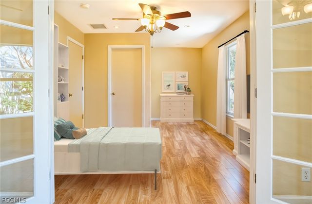 1813 Long Point LN, Sanibel, FL 33957