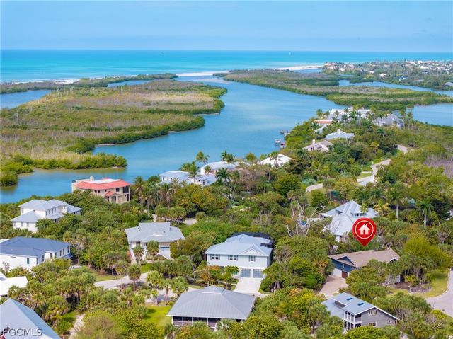 1813 Long Point LN, Sanibel, FL 33957