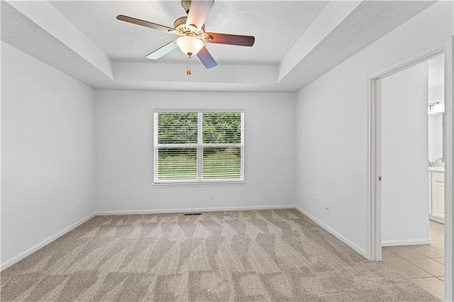5021 NW Flintridge Road, Riverside, MO 64150