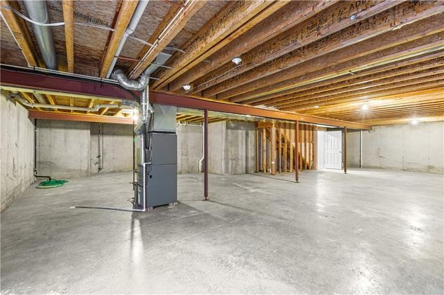 5021 NW Flintridge Road, Riverside, MO 64150
