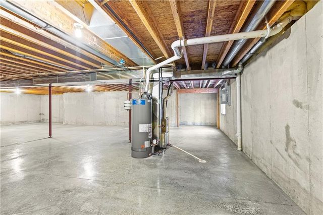 5021 NW Flintridge Road, Riverside, MO 64150