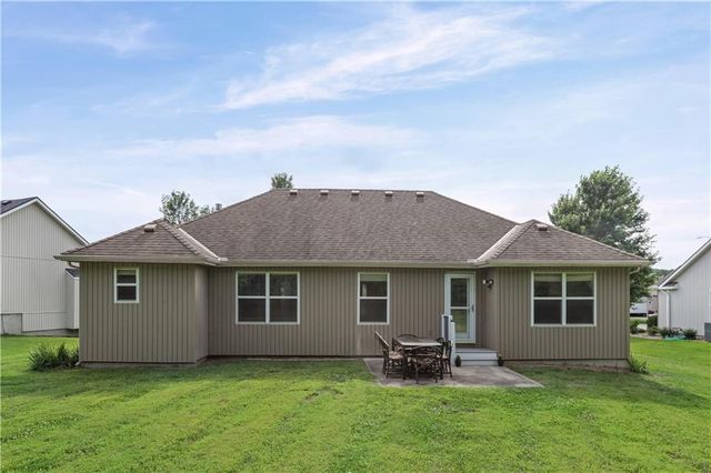 5021 NW Flintridge Road, Riverside, MO 64150