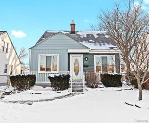 28513 Barton Street, Garden City, MI 48135