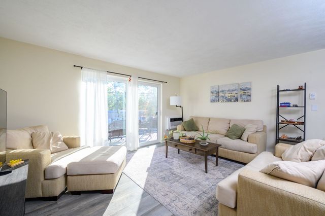 37 Fountain Ln 14, Weymouth, MA 02190