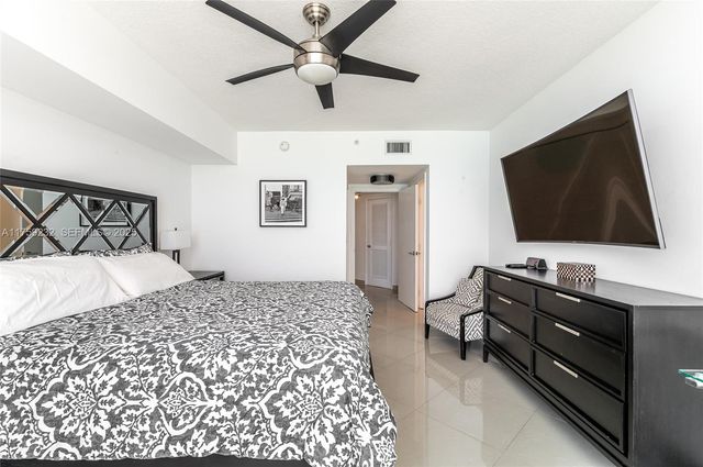 16699 Collins Avenue 1809, Sunny Isles Beach, FL 33160