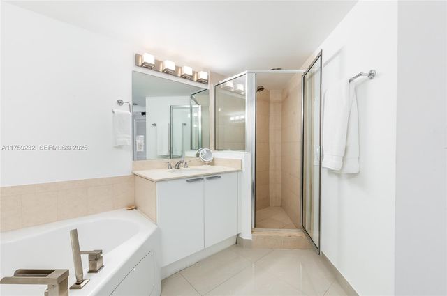 16699 Collins Avenue 1809, Sunny Isles Beach, FL 33160
