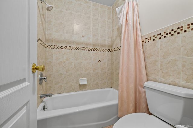 19 Phyllis Terrace 211, Monsey, NY 10952