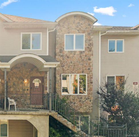 19 Phyllis Terrace 211, Monsey, NY 10952