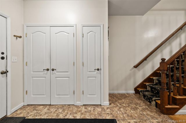 19 Phyllis Terrace 211, Monsey, NY 10952