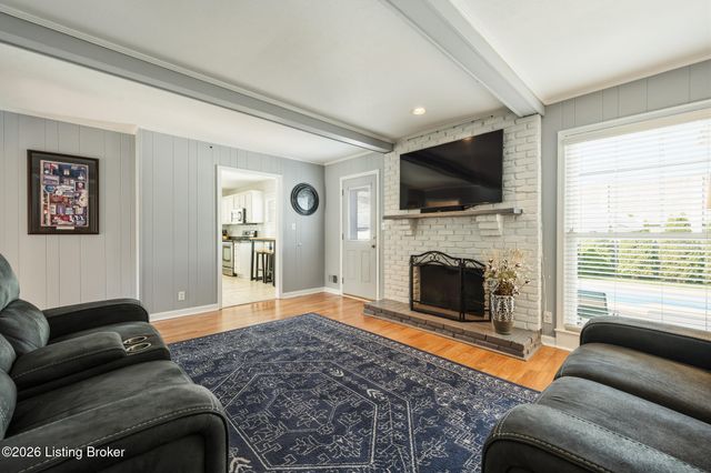 7016 Chippenham Rd, Louisville, KY 40222