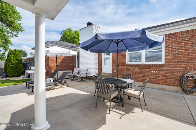 7016 Chippenham Rd, Louisville, KY 40222