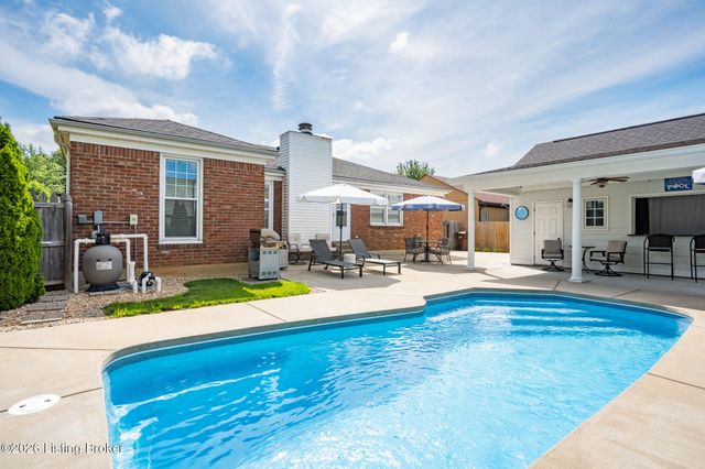 7016 Chippenham Rd, Louisville, KY 40222
