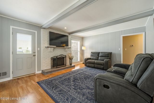 7016 Chippenham Rd, Louisville, KY 40222