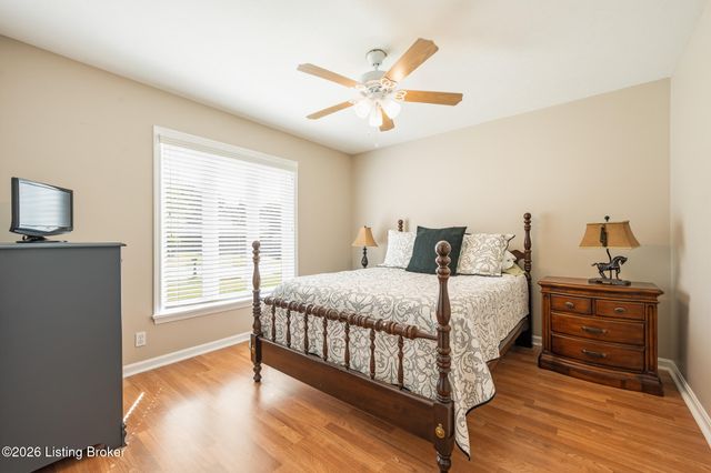 7016 Chippenham Rd, Louisville, KY 40222
