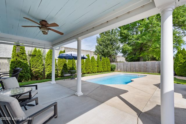7016 Chippenham Rd, Louisville, KY 40222
