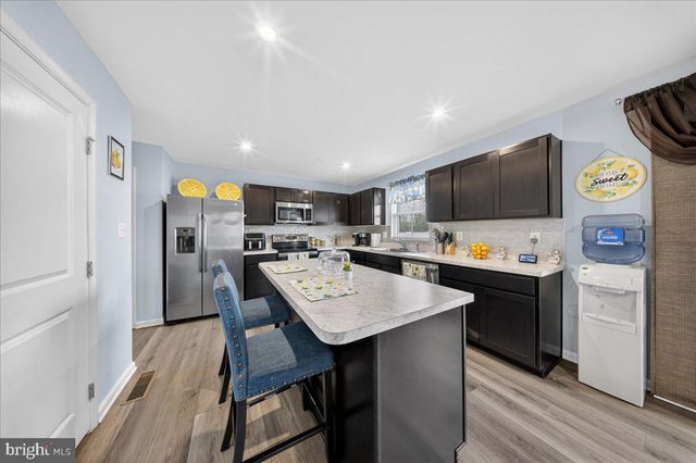 2 RIDGELY FOREST DR, Elkton, MD 21921
