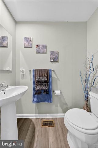 2 RIDGELY FOREST DR, Elkton, MD 21921