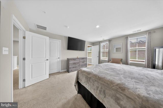 2 RIDGELY FOREST DR, Elkton, MD 21921