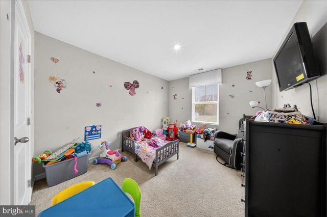 2 RIDGELY FOREST DR, Elkton, MD 21921