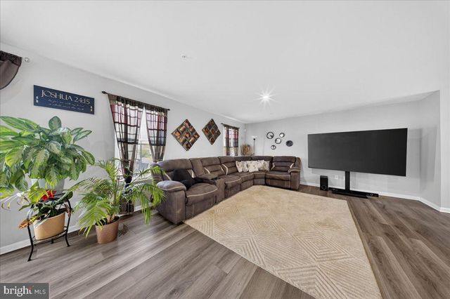 2 RIDGELY FOREST DR, Elkton, MD 21921