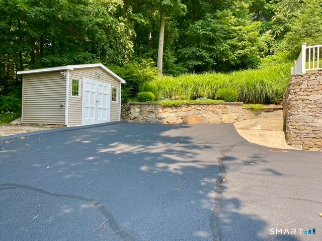 327 Jones Road, Naugatuck, CT 06770