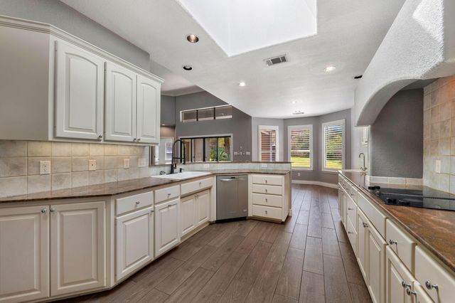 317 Short Circuit, Horseshoe Bay, TX 78657