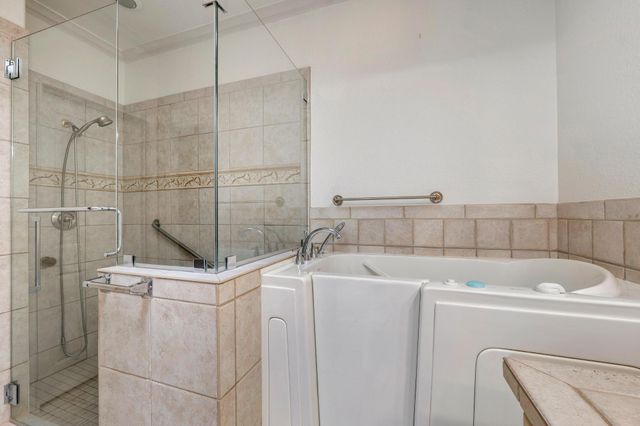 317 Short Circuit, Horseshoe Bay, TX 78657