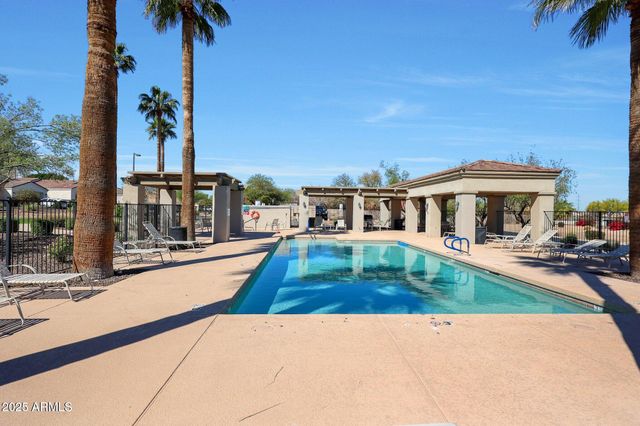 2232 E CONSTANCE Way, Phoenix, AZ 85042