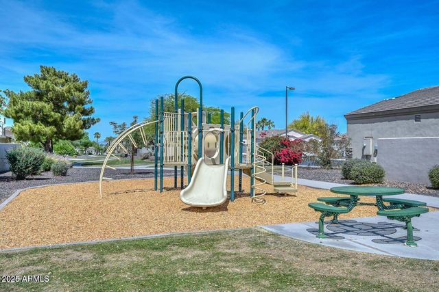 2232 E CONSTANCE Way, Phoenix, AZ 85042